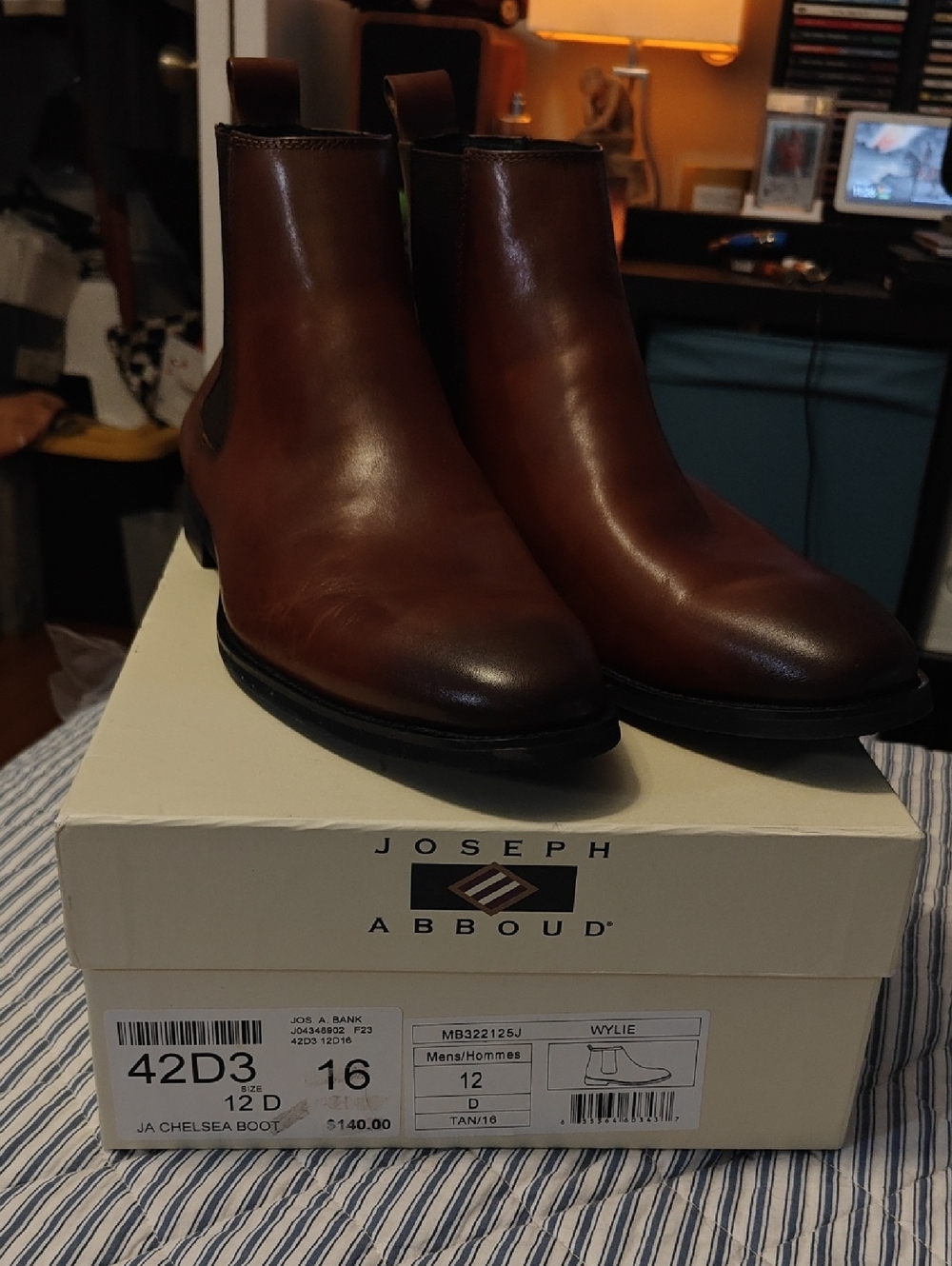 NWT Joseph Abboud Men’s Chukka Boots - Brown